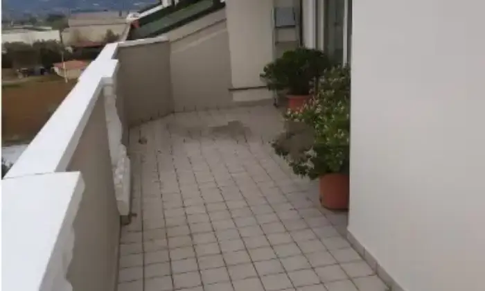 Rexer-Pianella-Attico-in-vendita-in-via-dei-Platani-Terrazzo