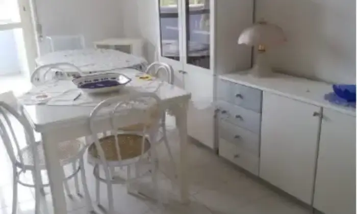 Rexer-Lesina-Trilocale-in-vendita-in-viale-del-Sole-a-Lesina-Cucina