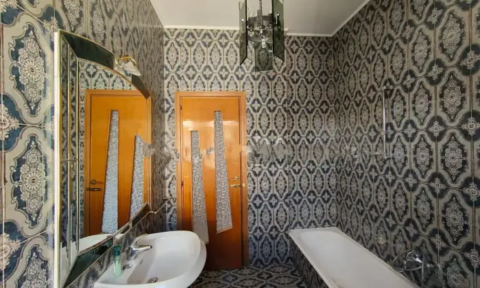 Rexer-LAquila-Villa-bifamiliare-via-Carlo-Chiarizia-Duomo-Fontana-Luminosa-LAquila-Bagno