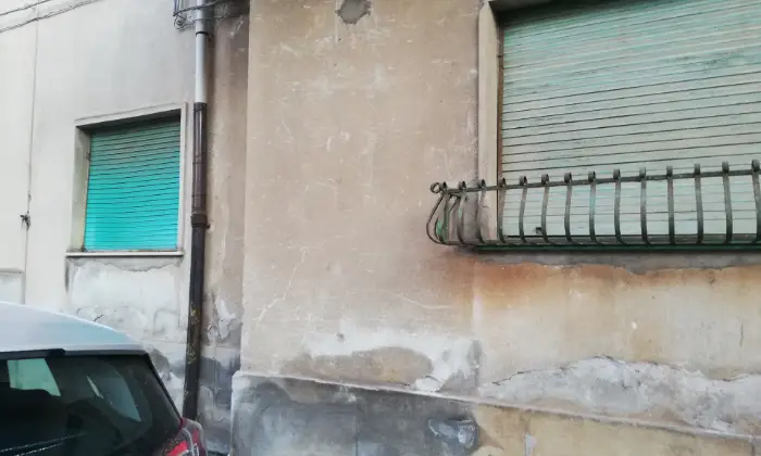 Rexer-Palmi-Vendesi-Bilocale-da-ristrutturare-in-Via-Rodi-a-Palmi-ALTRO