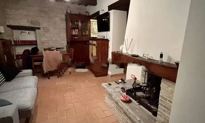 Rexer-Cagli-Vendesi-Bilocale-corso-Settembre-Centro-Cagli-Cucina