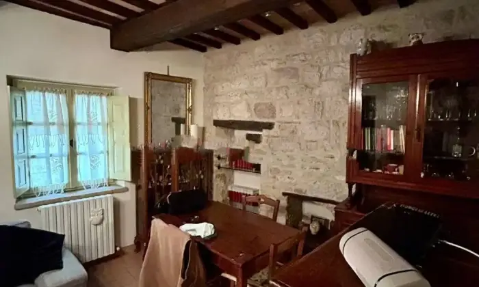 Rexer-Cagli-Vendesi-Bilocale-corso-Settembre-Centro-Cagli-Salone