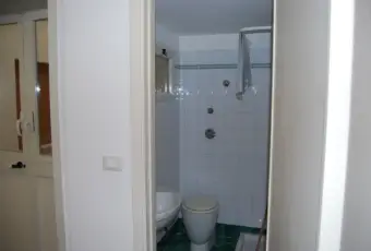 Rexer-Trapani-Affittasi-appartamento-per-uso-studio-professionale-Bagno