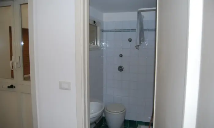 Rexer-Trapani-Affittasi-appartamento-per-uso-studio-professionale-Bagno