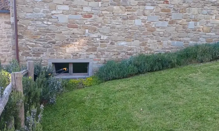 Rexer-Pratovecchio-Stia-ANTICO-CASALE-RISTRUTTURATO-in-via-Casalino-borgo-frazione-di-Pratovecchio-Stia-Giardino