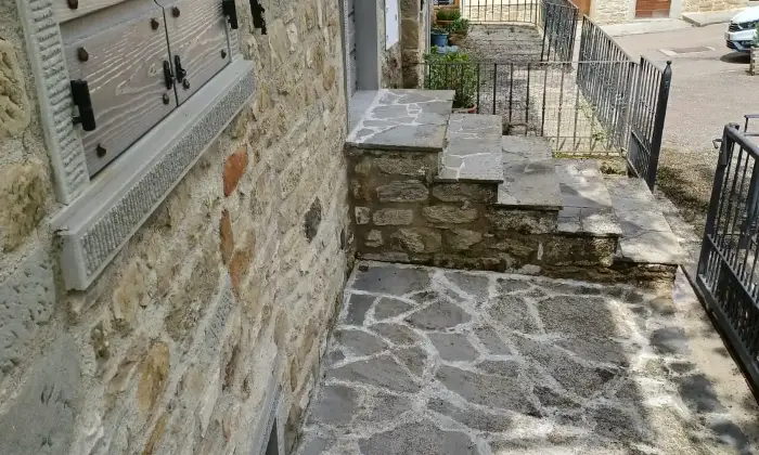 Rexer-Pratovecchio-Stia-ANTICO-CASALE-RISTRUTTURATO-in-via-Casalino-borgo-frazione-di-Pratovecchio-Stia-Garage
