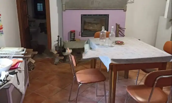 Rexer-Alto-Reno-Terme-Vendesi-Villa-a-schiera-in-Molino-di-TognarinoAlto-Reno-Terme-Salone