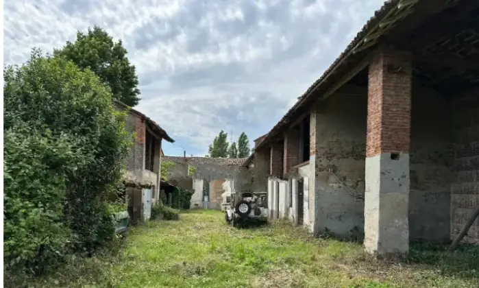 Rexer-Olevano-di-Lomellina-Casalecascina-in-vendita-in-via-Roma-Giardino