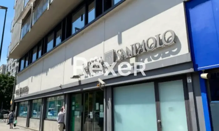 Rexer-TORINO-Ex-filiale-bancaria-ai-piani-terra-primo-primo-interrato-e-secondo-interrato-Terrazzo