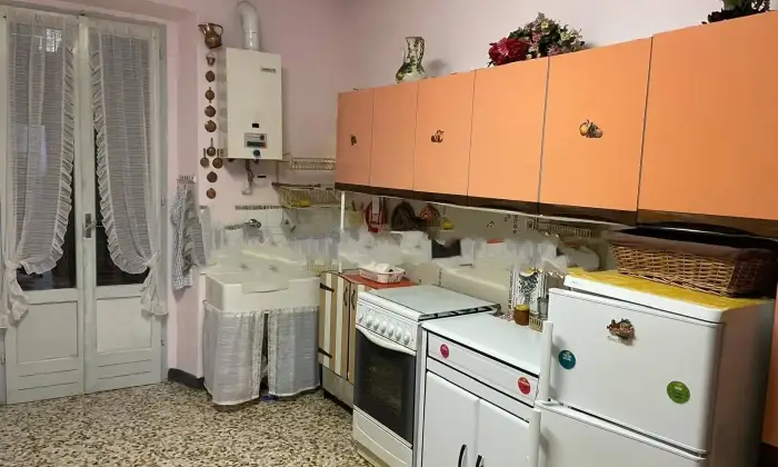 Rexer-Lasnigo-Terratetto-plurifamiliare-via-della-Pace-Lasnigo-Cucina