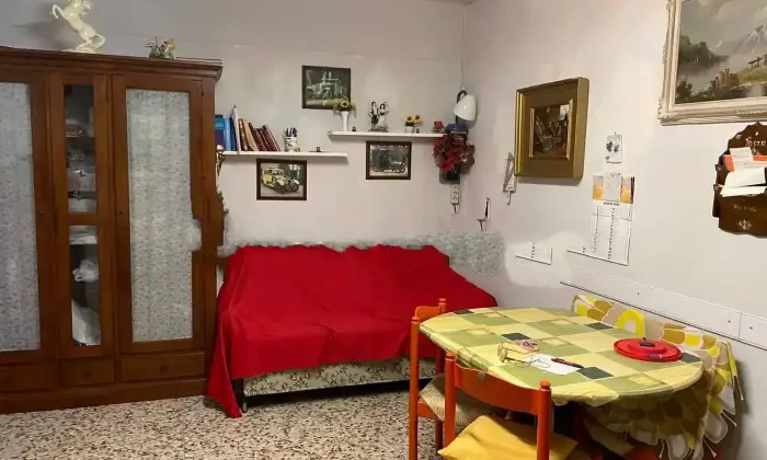 Rexer-Lasnigo-Terratetto-plurifamiliare-via-della-Pace-Lasnigo-Salone