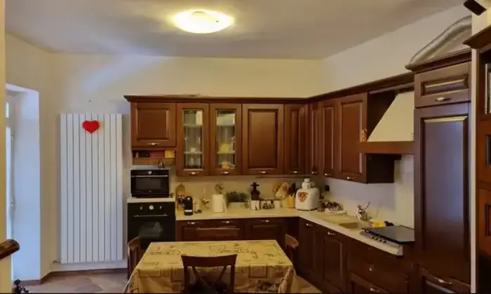 Rexer-La-Spezia-Vendesi-appartamento-a-LA-SPEZIA-Cucina