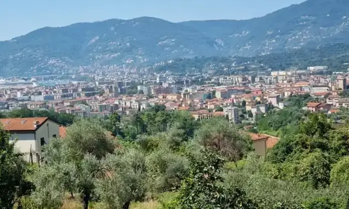 Rexer-La-Spezia-Vendesi-appartamento-a-LA-SPEZIA-Giardino