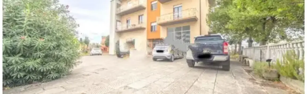 Rexer-Macerata-Vendesi-appartamento-con-con-negozi-a-Macerata-Terrazzo