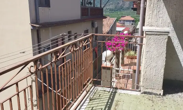 Rexer-Gaggi-CasaIndipendente-in-Via-Roma-Gaggi-Terrazzo