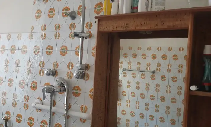 Rexer-Gaggi-CasaIndipendente-in-Via-Roma-Gaggi-Bagno