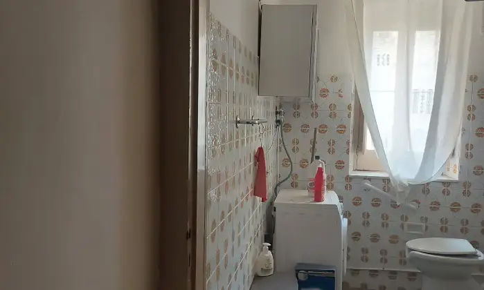 Rexer-Gaggi-CasaIndipendente-in-Via-Roma-Gaggi-Bagno