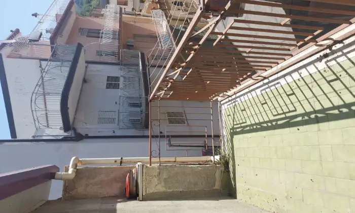 Rexer-Gaggi-CasaIndipendente-in-Via-Roma-Gaggi-Terrazzo