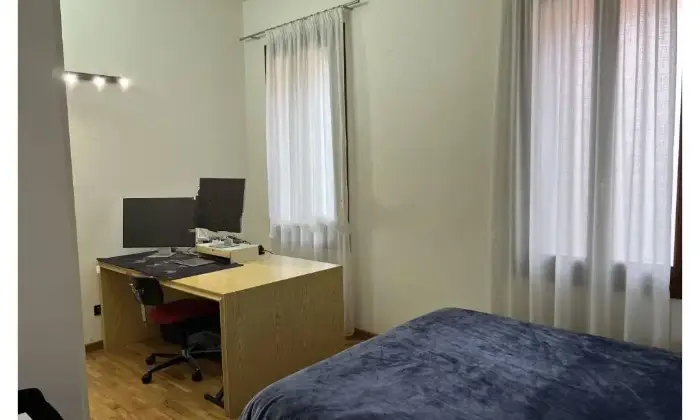 Rexer-Padova-Trilocale-Lungargine-del-Piovego-Portello-Ospedali-Padova-CameraDaLetto