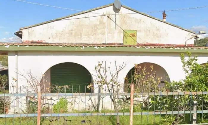 Rexer-Castelnuovo-Cilento-Villa-indipendente-unifamiliare-da-ristrutturare-a-Castelnuovo-Cilento-Giardino