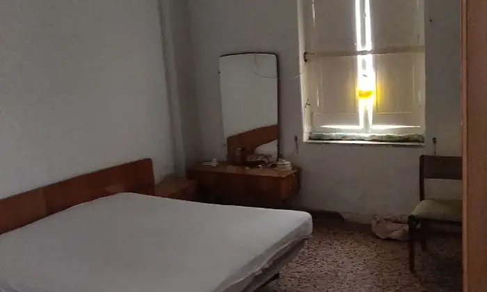 Rexer-Castelnuovo-Cilento-Villa-indipendente-unifamiliare-da-ristrutturare-a-Castelnuovo-Cilento-CameraDaLetto