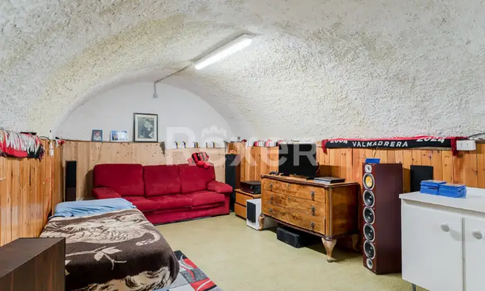 Rexer-Pasturo-Appartamento-a-Pasturo-Tranquillit-e-Comfort-nel-Cuore-della-Valsassina-SALONE