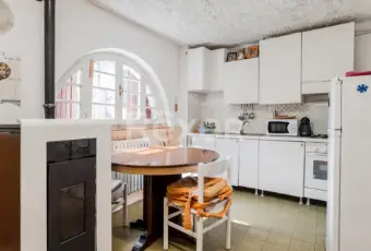 Rexer-Pasturo-Appartamento-a-Pasturo-Tranquillit-e-Comfort-nel-Cuore-della-Valsassina-CUCINA