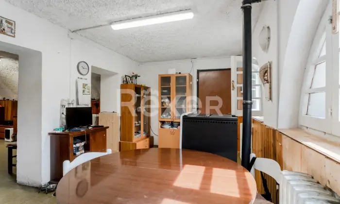 Rexer-Pasturo-Appartamento-a-Pasturo-Tranquillit-e-Comfort-nel-Cuore-della-Valsassina-CUCINA