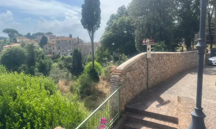Rexer-Terricciola-Villetta-indipendente-al-grezzo-in-via-delle-Ripe-a-Terricciola-TERRAZZO
