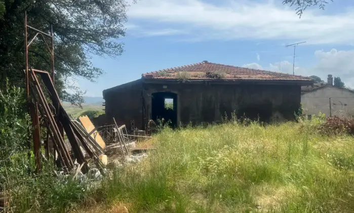 Rexer-Terricciola-Villetta-indipendente-al-grezzo-in-via-delle-Ripe-a-Terricciola-GIARDINO