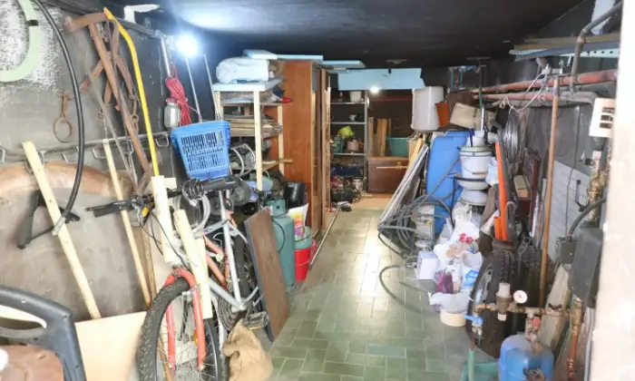 Rexer-Pomarance-Vendesi-appartamento-in-Via-Giotto-a-POMARANCE-Garage
