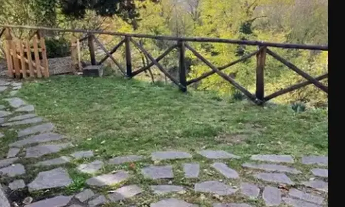 Rexer-Chiusi-della-Verna-Vendesi-appartamento-a-CHIUSI-DELLA-VERNA-AR-Giardino