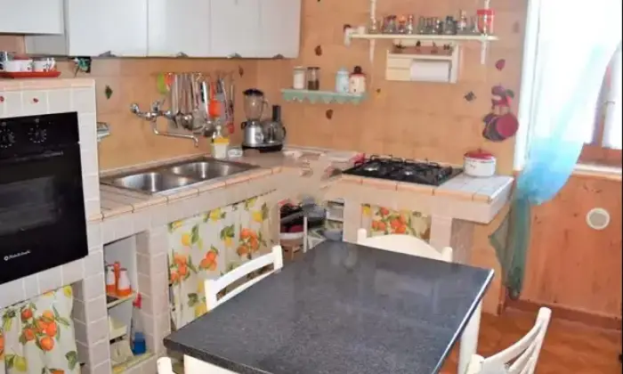 Rexer-Tagliacozzo-Casa-indipendente-Cucina