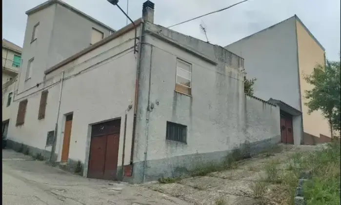 Rexer-Sarule-Casa-in-vendita-in-via-Grazia-Deledda-a-Sarule-Garage