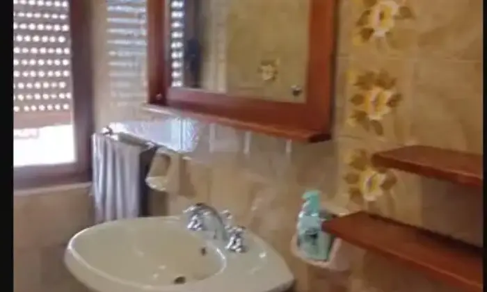Rexer-Sarule-Casa-in-vendita-in-via-Grazia-Deledda-a-Sarule-Bagno