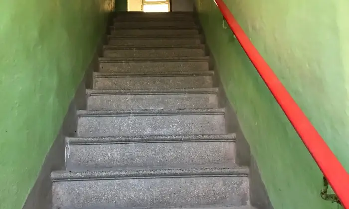 Rexer-Montieri-MONTIERI-GR-Vendesi-edificio-centrale-sulla-strada-principale-Garage