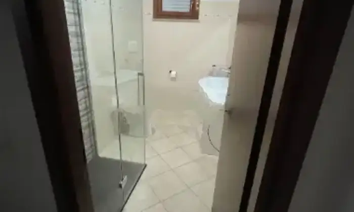 Rexer-Castiglione-del-Lago-Trilocale-in-vendita-in-via-Giuseppe-Mazzini-Bagno