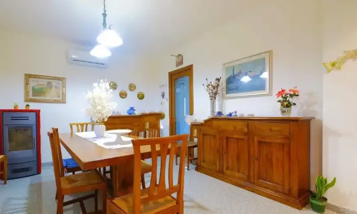 Rexer-Asciano-Villa-in-vendita-in-viale-I-Maggio-Asciano-CUCINA