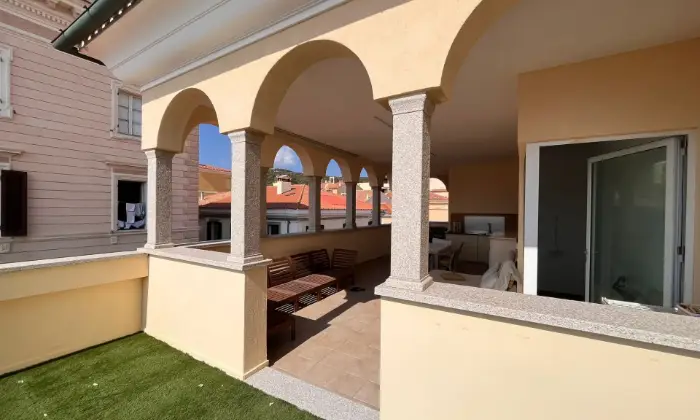 Rexer-La-Maddalena-Super-Attico-sul-Porto-turistico-di-Cala-Gavetta-Giardino
