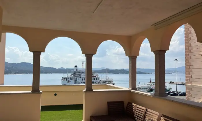 Rexer-La-Maddalena-Super-Attico-sul-Porto-turistico-di-Cala-Gavetta-Terrazzo