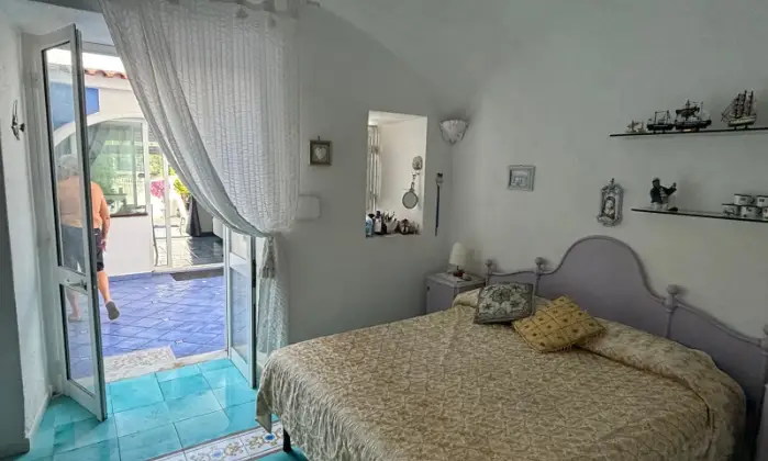 Rexer-Barano-dIschia-Fitto-settimanale-al-giorno-CameraDaLetto