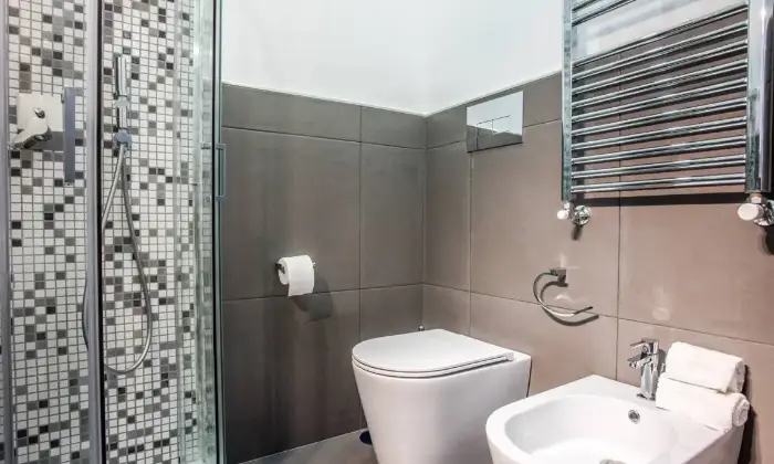 Rexer-Napoli-Casa-Vacanza-Mergellina-Zona-Mare-Bagno