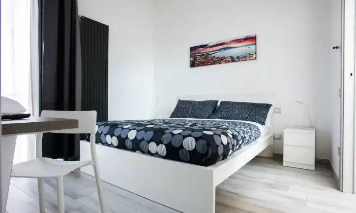 Rexer-Napoli-Casa-Vacanza-Mergellina-Zona-Mare-CameraDaLetto