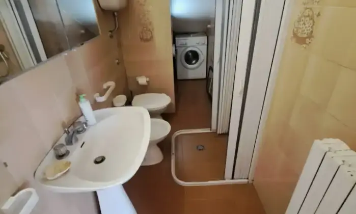 Rexer-Fermo-Deliziosa-mansarda-al-mare-Bagno