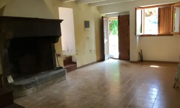 Rexer-Pieve-Santo-Stefano-Vendesi-casa-di-paese-in-vendita-in-Voltraio-Altro
