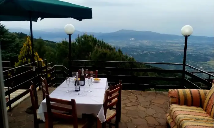 Rexer-Serrone-Casa-per-vacanza-Terrazzo
