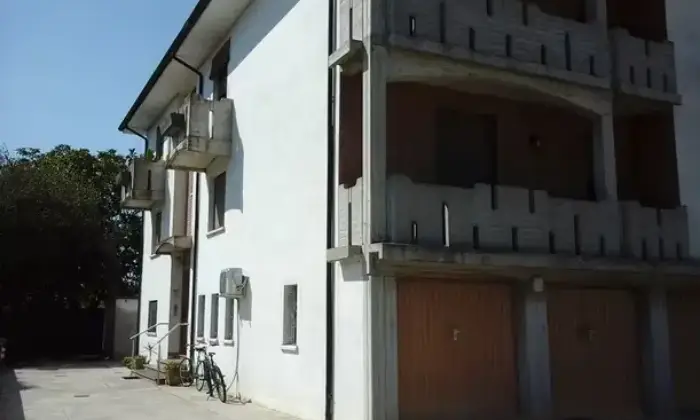 Rexer-Sermide-Intero-fabbricato-da-cielo-a-terra-con-terreno-Altro