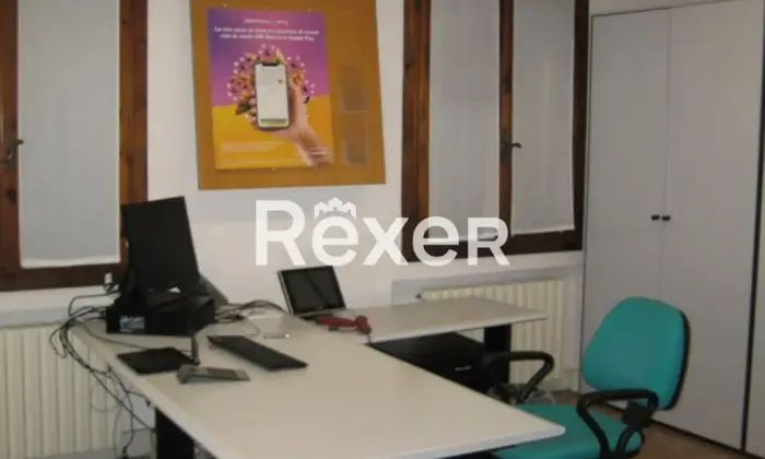 Rexer-MIRA-Mira-VE-Ex-filiale-bancaria-articolata-su-due-livelli-Salone