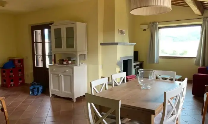 Rexer-Volterra-Vendesi-villa-in-strada-Vicinale-di-Cozzano-a-Volterra-Altro