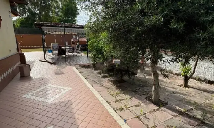 Rexer-Giugliano-in-Campania-Appartamento-in-vendita-in-via-Staffetta-a-Giugliano-in-Campania-Terrazzo
